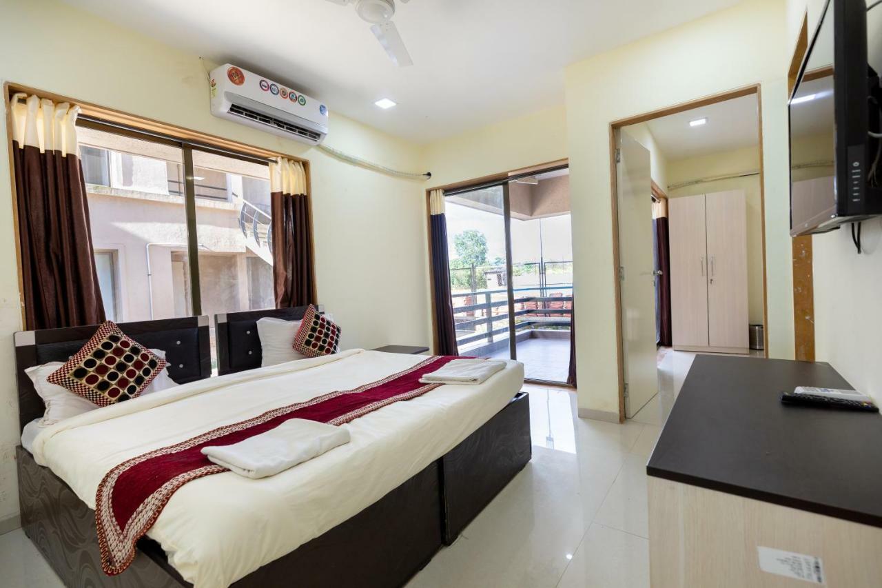 Vivaant Retreat And Conventions Hotell Igatpuri Exteriör bild