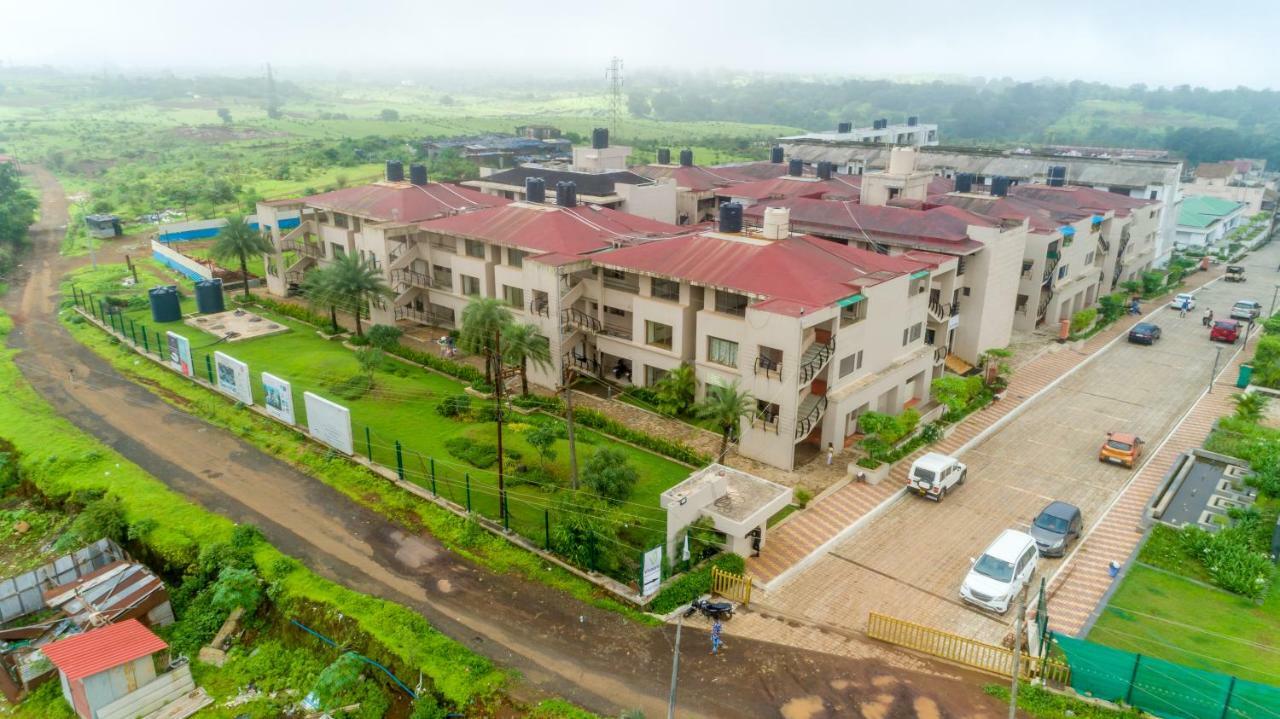 Vivaant Retreat And Conventions Hotell Igatpuri Exteriör bild